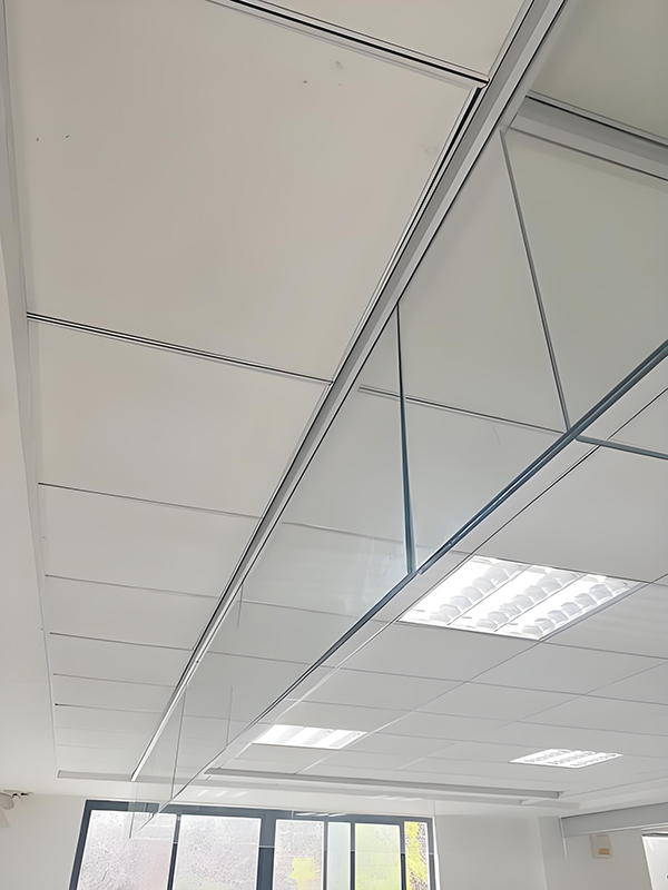 大荔玻璃大荔挡烟垂壁