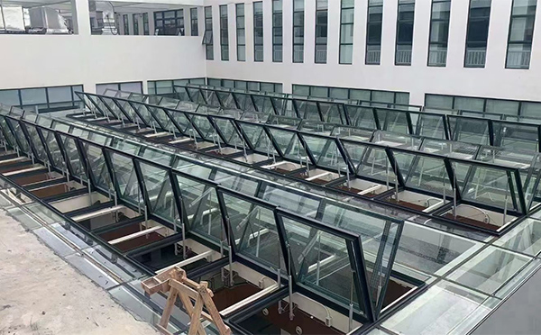 百安科技有限公司近期大荔排烟窗项目案例分享 百安科技有限公司近期大荔排烟窗项目案例分享