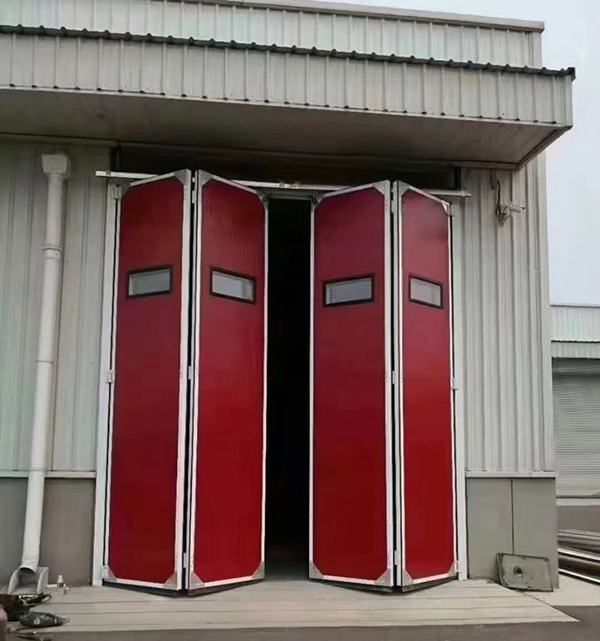 大荔工业折叠门在大型装配车间出入口的应用实例