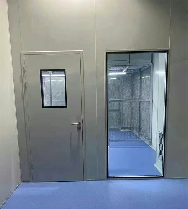 学校教学楼完成大荔防火门标准化安装